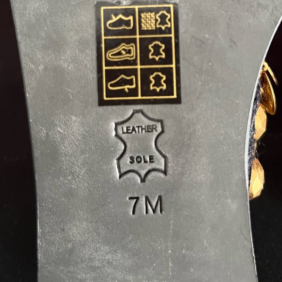 Tory Burch Patos Coin Thong Sandals - New in box - Picture 6 of 9